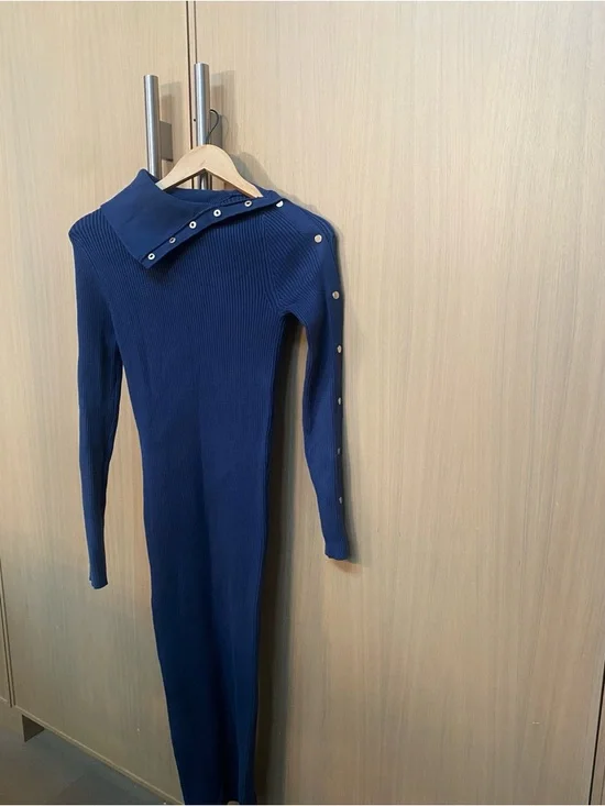 Zara Navy Ribbed Button-Trim Sweater Size Medium - Picture 2 of 5